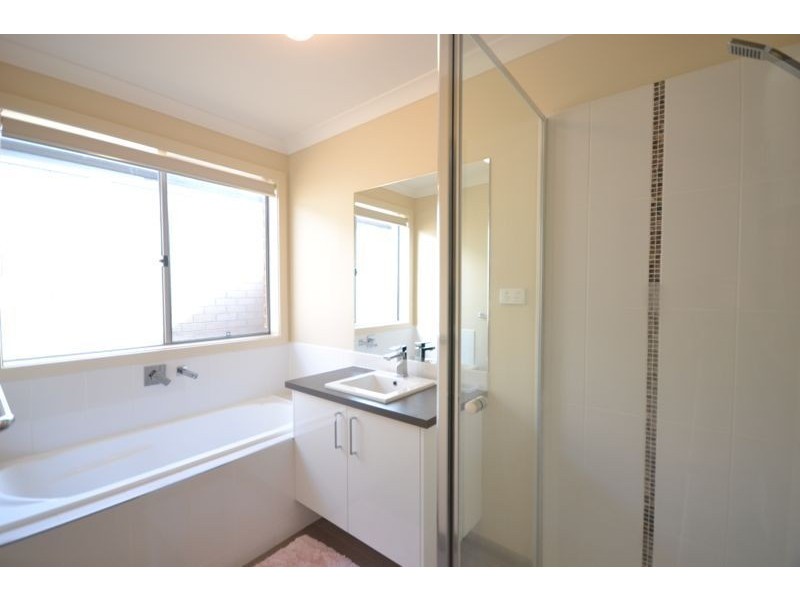 32 Hayton Park Boulevard, Cranbourne West VIC 3977