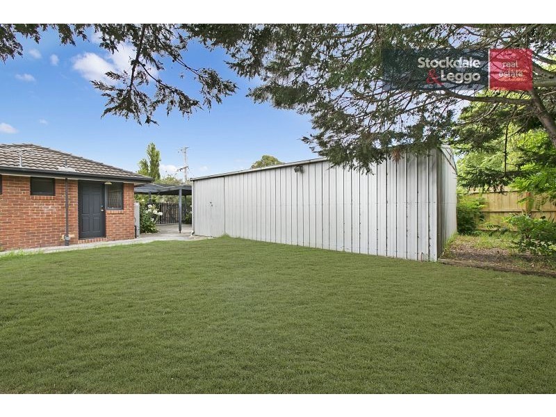 16 Caroline Crescent, Cranbourne West VIC 3977