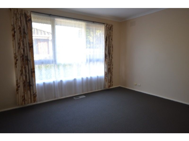 33 Harry Street, Cranbourne VIC 3977