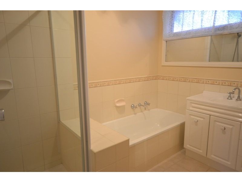 33 Harry Street, Cranbourne VIC 3977