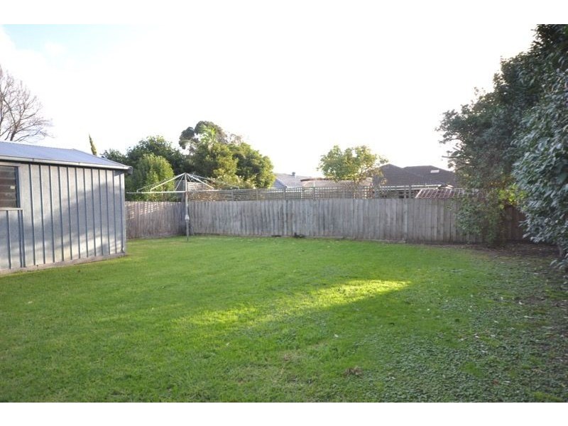 33 Harry Street, Cranbourne VIC 3977