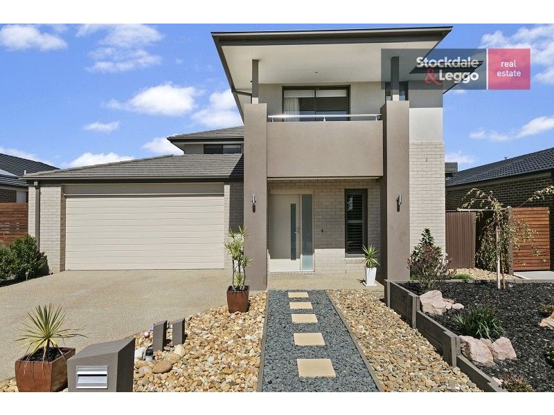 18 Emu Bush Drive, Cranbourne West VIC 3977