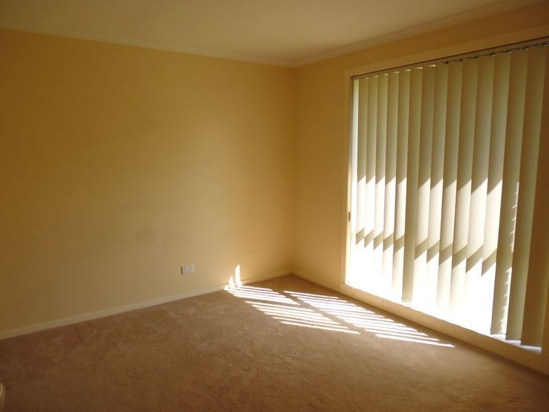 1/24 Latrobe Street, Cranbourne VIC 3977