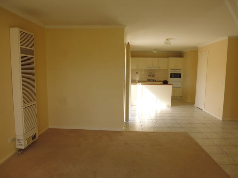 1/24 Latrobe Street, Cranbourne VIC 3977