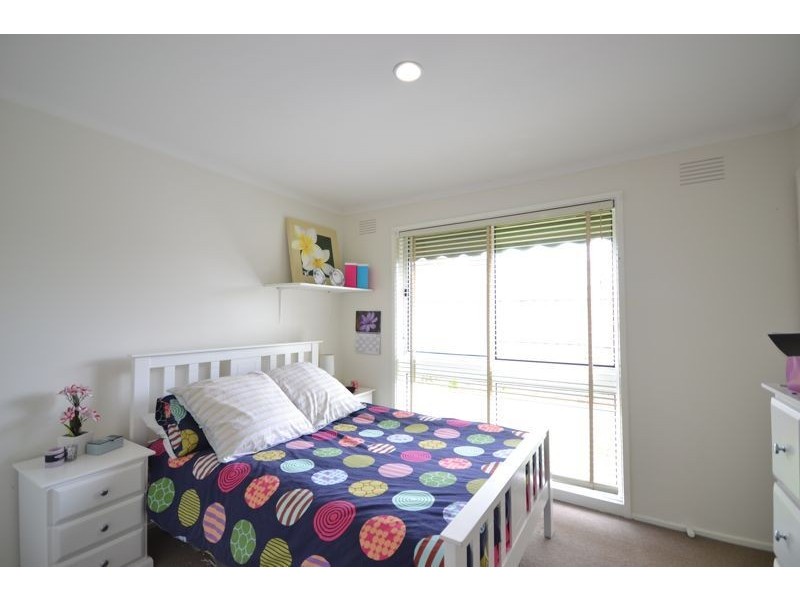 2/28 Latrobe Street, Cranbourne VIC 3977