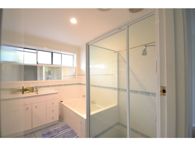 2/28 Latrobe Street, Cranbourne VIC 3977