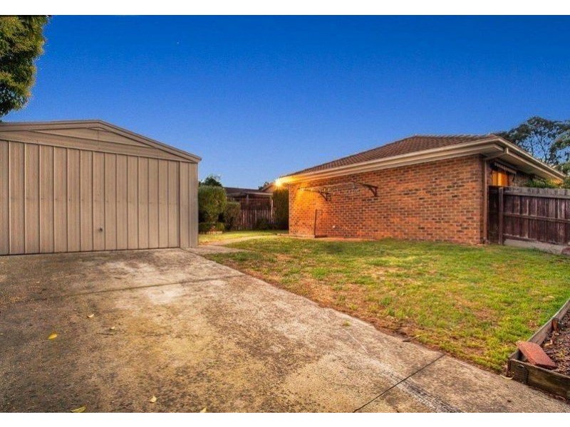 55 Waverley Park Drive, Cranbourne North VIC 3977