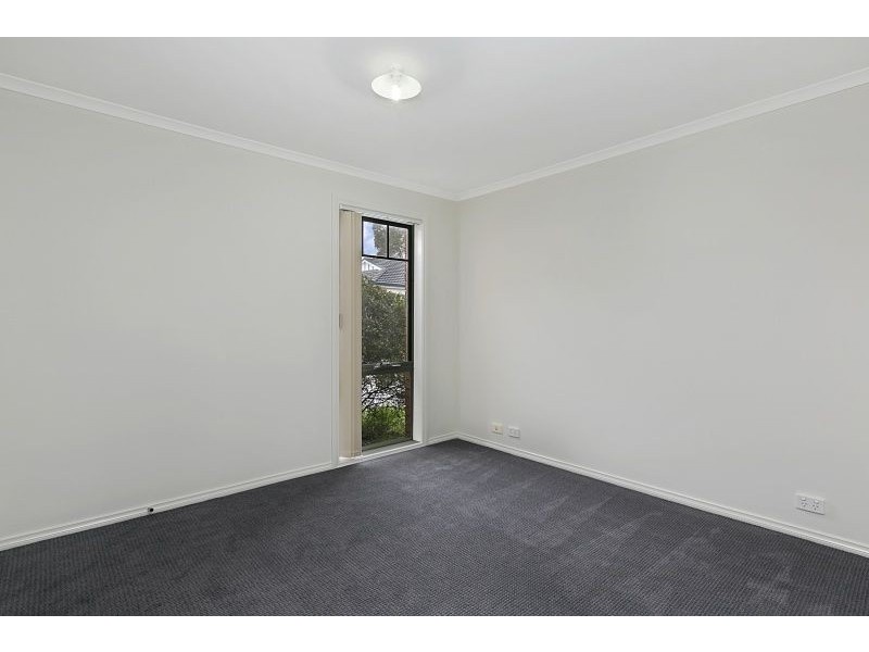2/245-247 Monahans Road, Cranbourne West VIC 3977