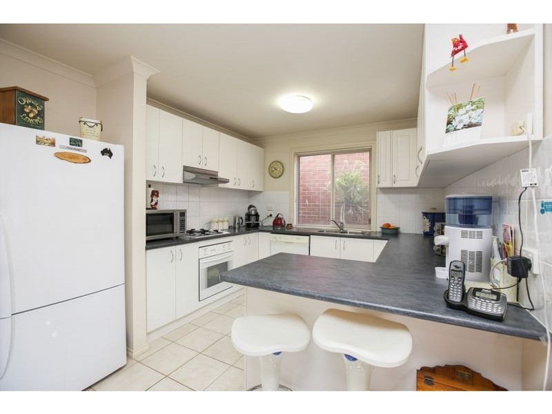 4/133 Bemersyde Drive, Berwick VIC 3806