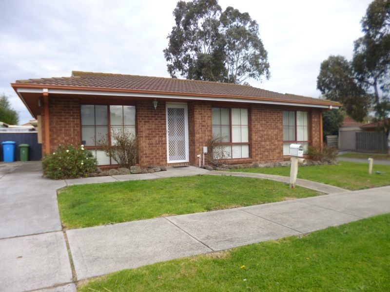 47 Willora Crescent, Cranbourne West VIC 3977