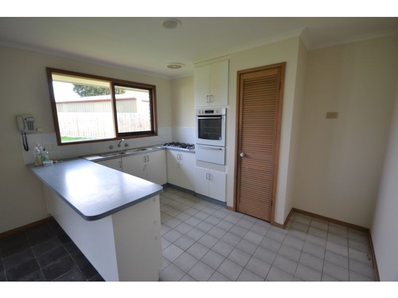 20 Courtenay Avenue, Cranbourne North VIC 3977