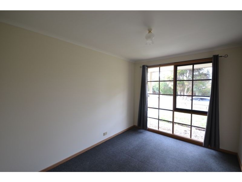 20 Courtenay Avenue, Cranbourne North VIC 3977