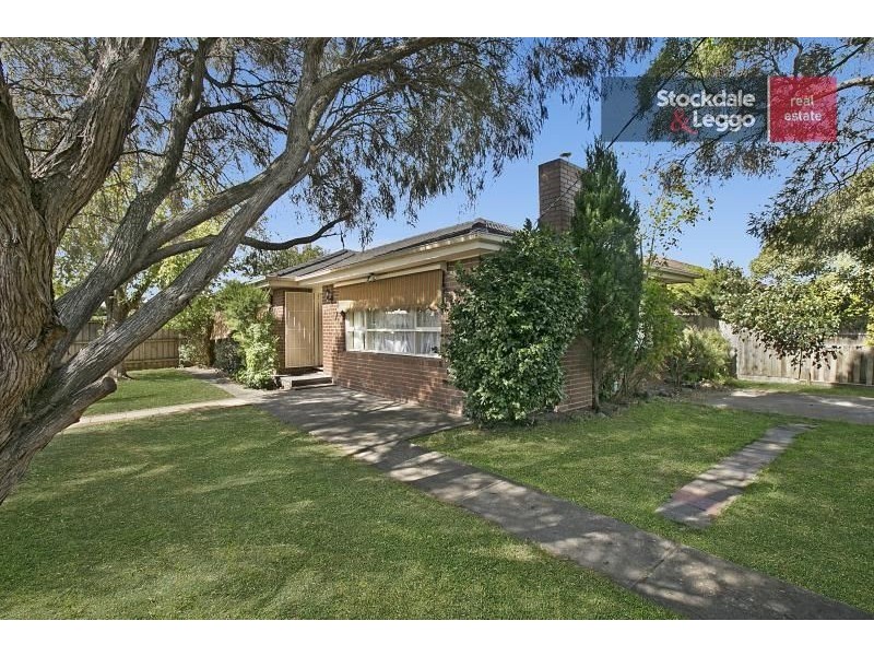 32 Lorna Street, Cranbourne VIC 3977