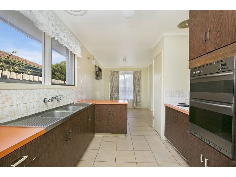 32 Lorna Street, Cranbourne VIC 3977