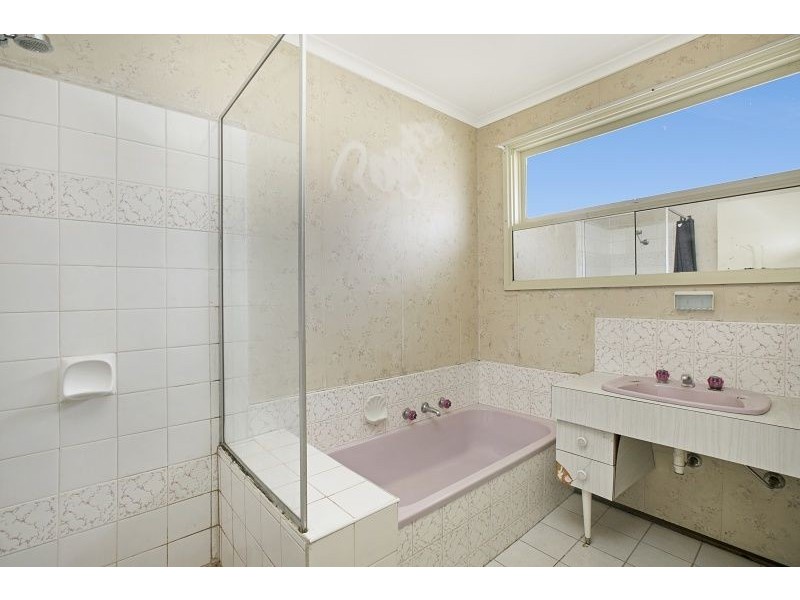32 Lorna Street, Cranbourne VIC 3977