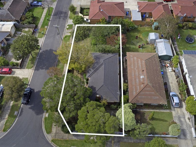 32 Lorna Street, Cranbourne VIC 3977