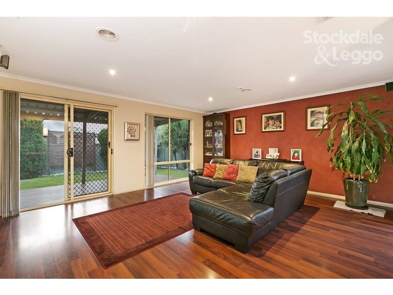 23 Scotsdale Drive, Cranbourne East VIC 3977