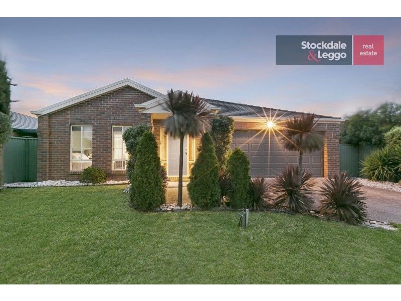 23 Scotsdale Drive, Cranbourne East VIC 3977