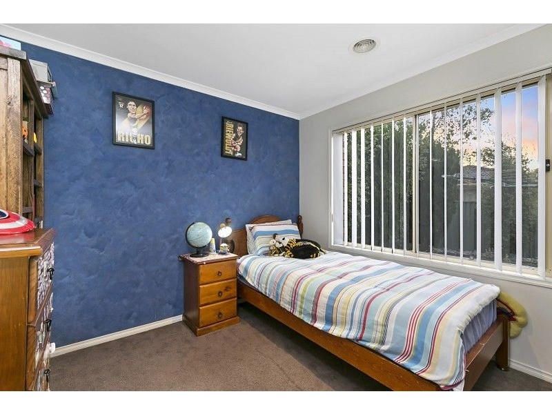 23 Scotsdale Drive, Cranbourne East VIC 3977