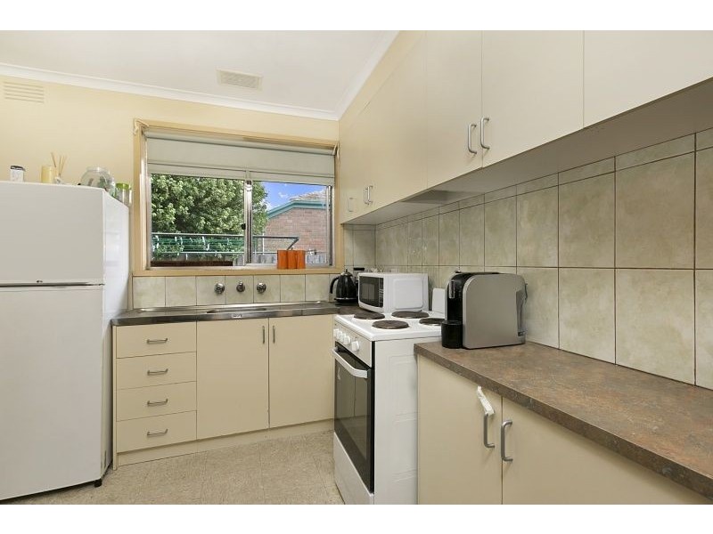 2/16 Stawell Street, Cranbourne VIC 3977