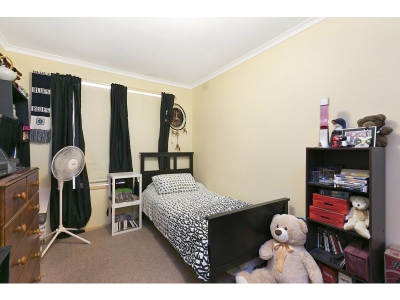 2/16 Stawell Street, Cranbourne VIC 3977