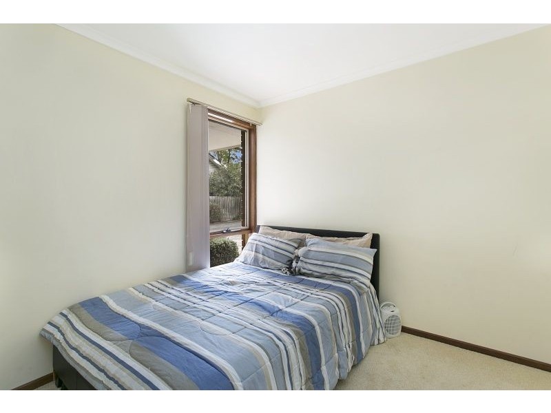 2/8 Duff Street, Cranbourne VIC 3977