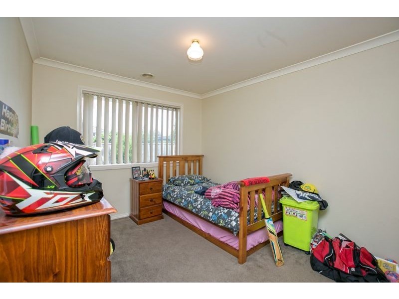5 Glade Court, Cranbourne VIC 3977