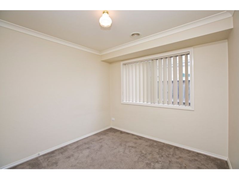 5 Glade Court, Cranbourne VIC 3977