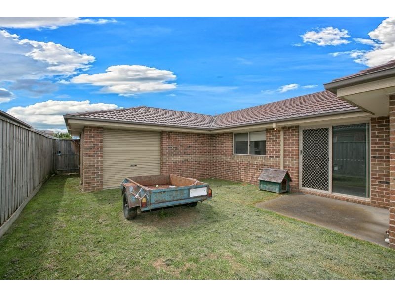 5 Glade Court, Cranbourne VIC 3977
