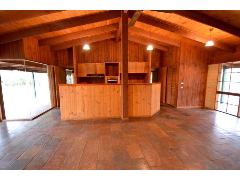 75 Browns Road, Devon Meadows VIC 3977