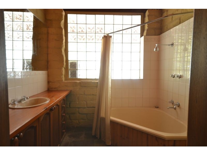 75 Browns Road, Devon Meadows VIC 3977