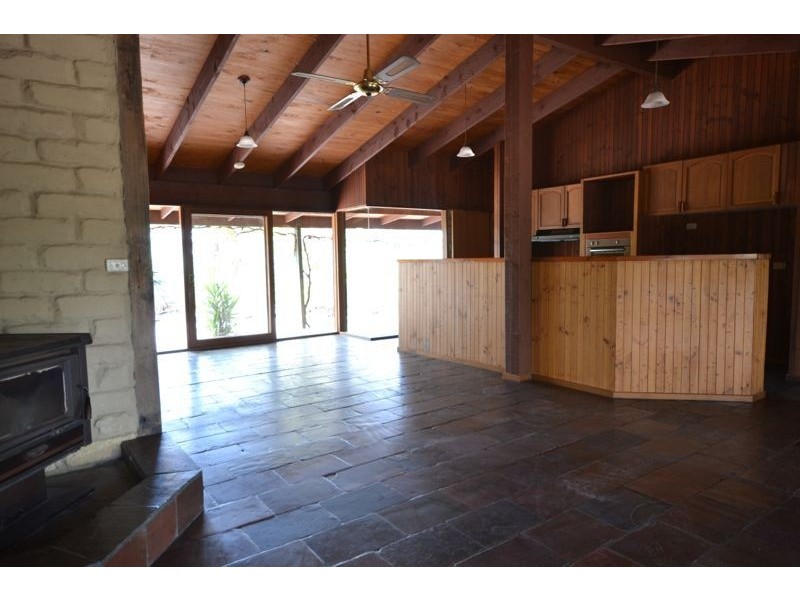 75 Browns Road, Devon Meadows VIC 3977