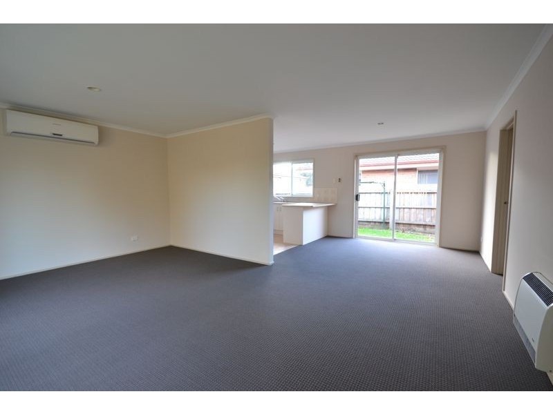 42 Jacinta Drive, Cranbourne West VIC 3977