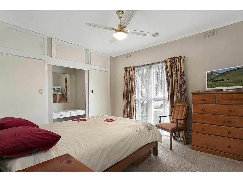 4 Marklin Street, Cranbourne VIC 3977