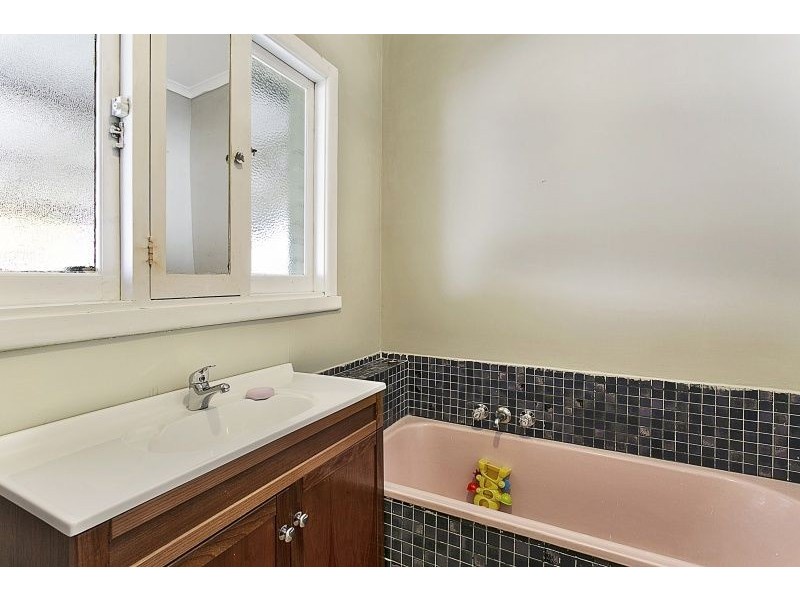 4 Marklin Street, Cranbourne VIC 3977