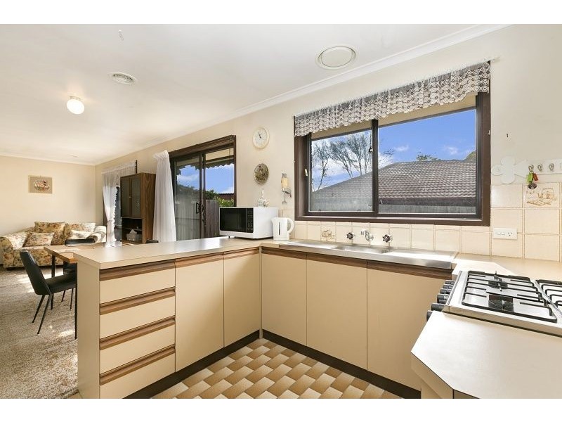2/111 Cameron Street, Cranbourne VIC 3977