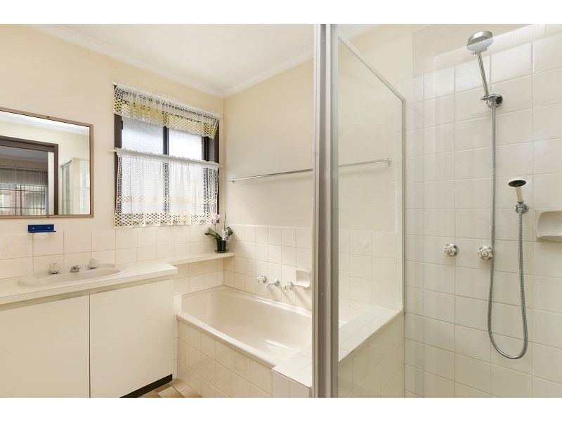 2/111 Cameron Street, Cranbourne VIC 3977