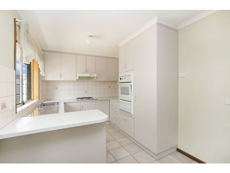 2/104 Duff Street, Cranbourne VIC 3977