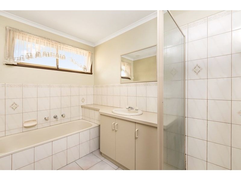 2/104 Duff Street, Cranbourne VIC 3977