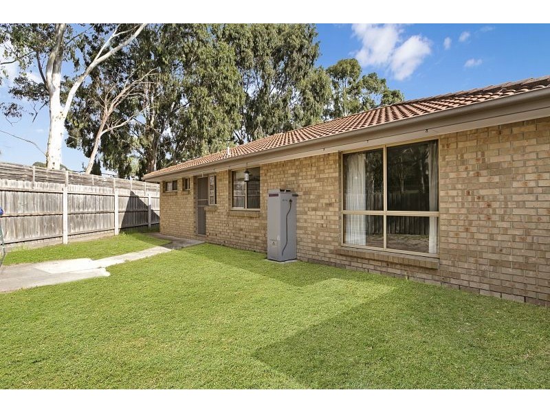 2/104 Duff Street, Cranbourne VIC 3977