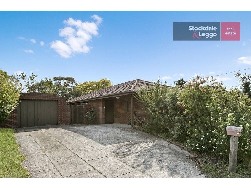 27 Dunbar Avenue, Cranbourne VIC 3977