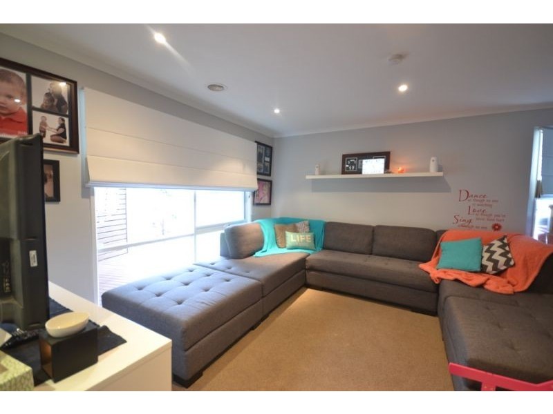 5 Deborah Court, Skye VIC 3977