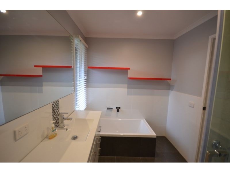 5 Deborah Court, Skye VIC 3977