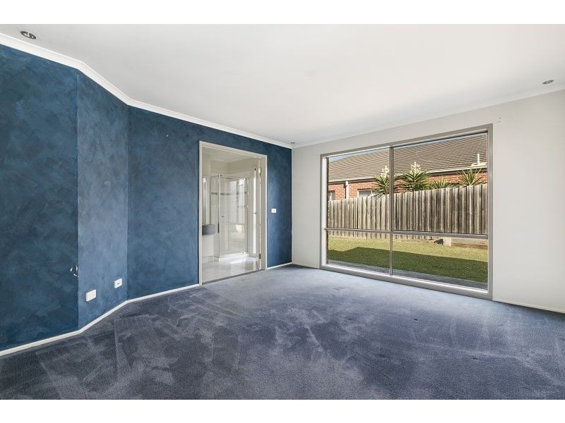 2 Stilt Close, Blind Bight VIC 3980