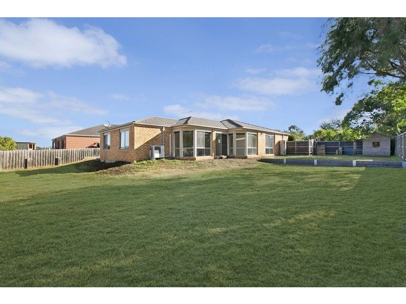 2 Stilt Close, Blind Bight VIC 3980