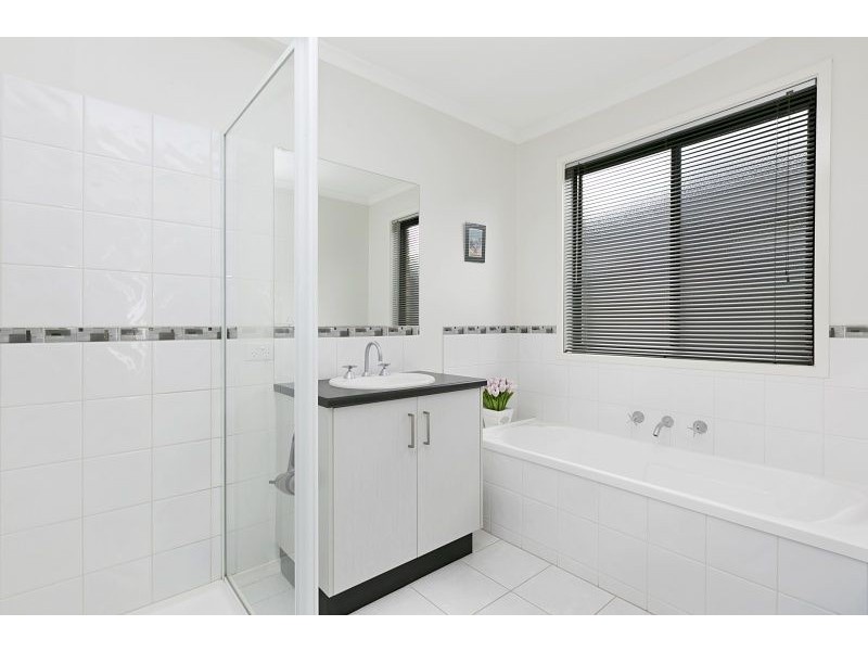 3 Cranberry Place, Cranbourne VIC 3977