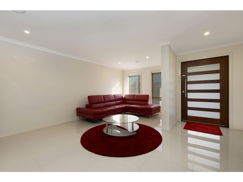 15 Elysian Place, Cranbourne West VIC 3977