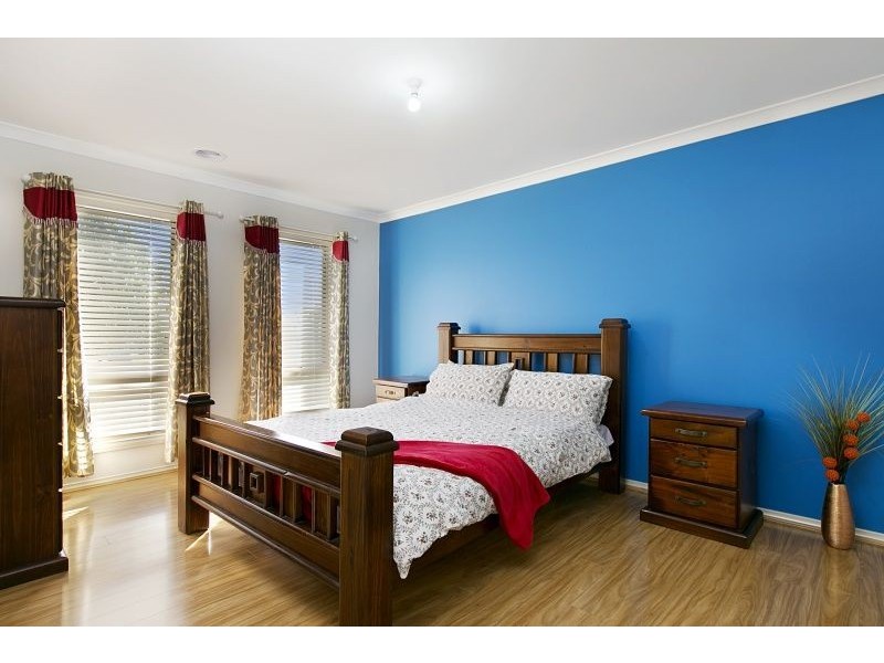 15 Elysian Place, Cranbourne West VIC 3977