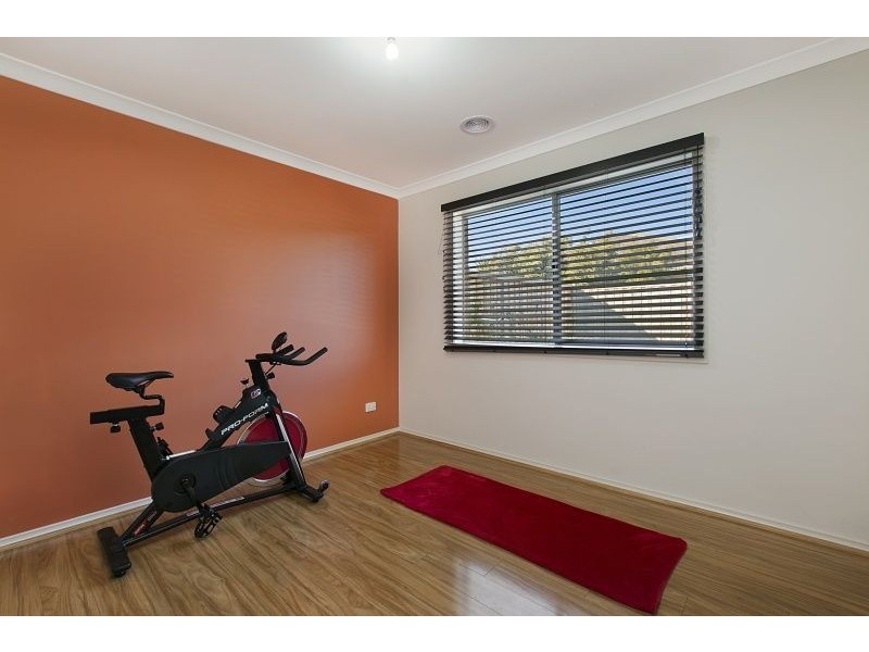 15 Elysian Place, Cranbourne West VIC 3977