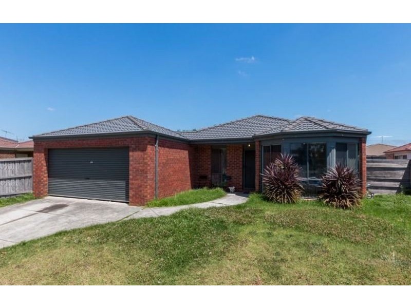 10 Silky Oak Drive, Cranbourne VIC 3977